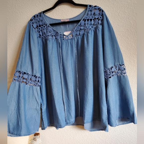 Free 2 Luv denim top. NWT - Picture 2 of 12
